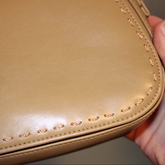 Mantles Tan Handbag - Picture 4 of 5